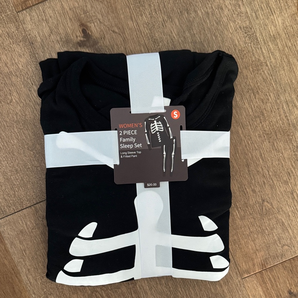 Black and White Skeleton Pajama Set